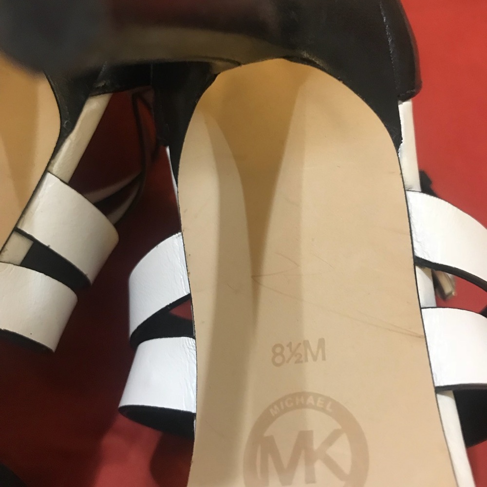 Michael Kors black and white strappy sandals - Picture 5 of 8